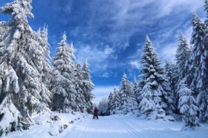 Skifahren in der Sierra Nevada in Spanien